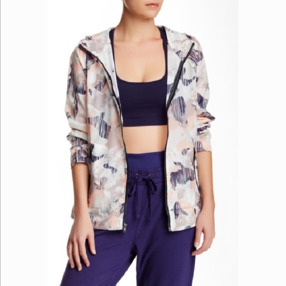 NYDJ printed light weight cami wind breaker